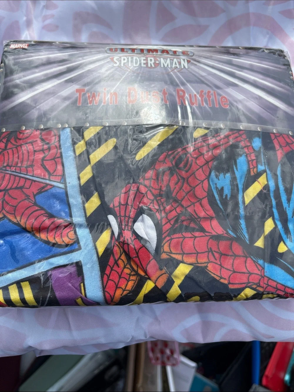 Marvel Ultimate Spider-Man Twin Dust Ruffle in Red and Blue
